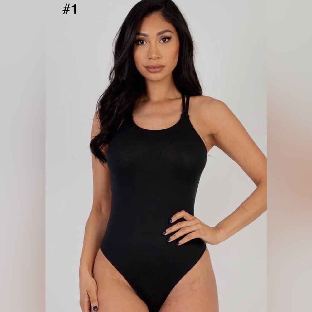 Baddie bodysuits💥✨

Available in Small, Medium & Large-Sizes do run small

$15